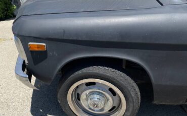 Chevy-luv-1975-black-2
