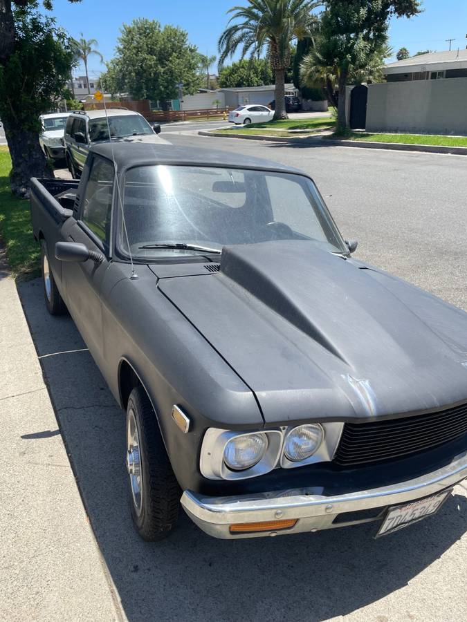 Chevy-luv-1975-black