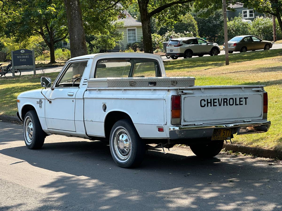 Chevy-luv-1979-white-1