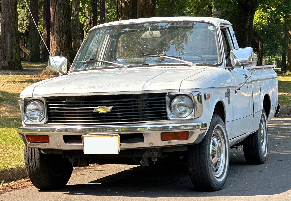 Chevy-luv-1979-white-5