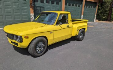 Chevy-luv-1979-yellow