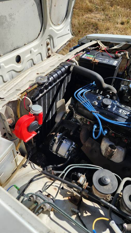 Chevy-luv-truck-standard-cab-1980-white-10