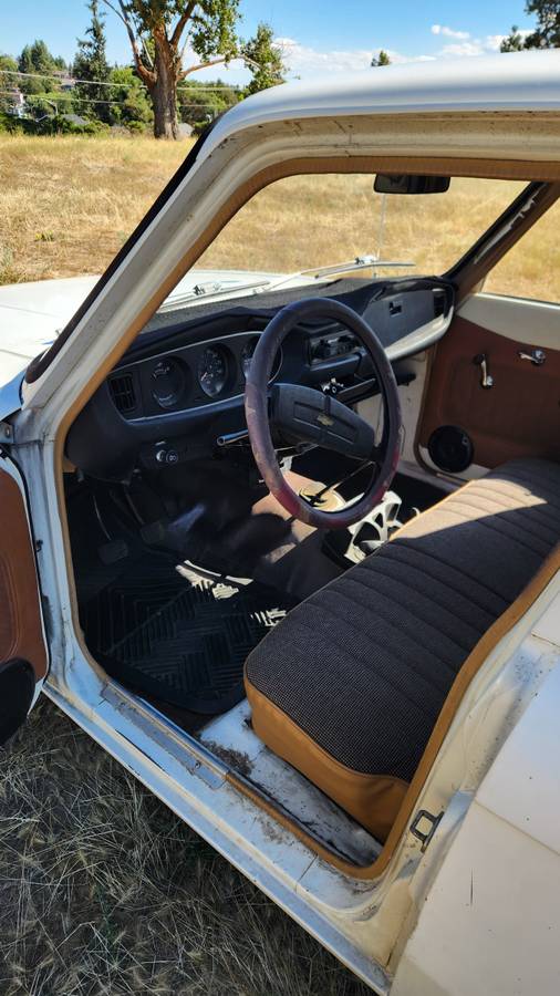 Chevy-luv-truck-standard-cab-1980-white-12