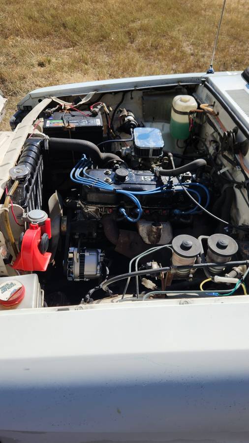 Chevy-luv-truck-standard-cab-1980-white-8
