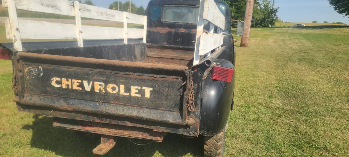 Chevy-lwb-3800-pickup-1947-black-14