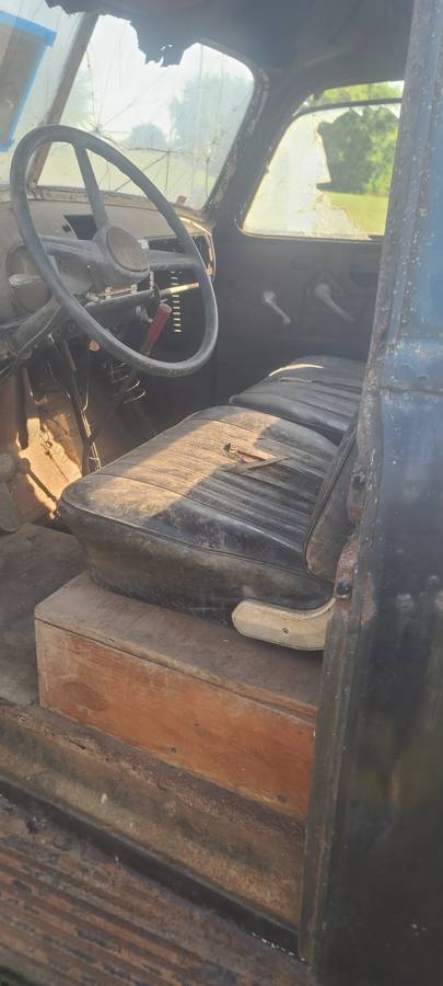 Chevy-lwb-3800-pickup-1947-black-5