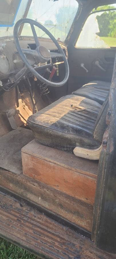 Chevy-lwb-3800-pickup-1947-black-6