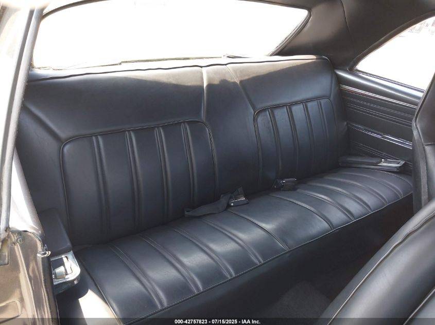 Chevy-malibu-1966-grey-4