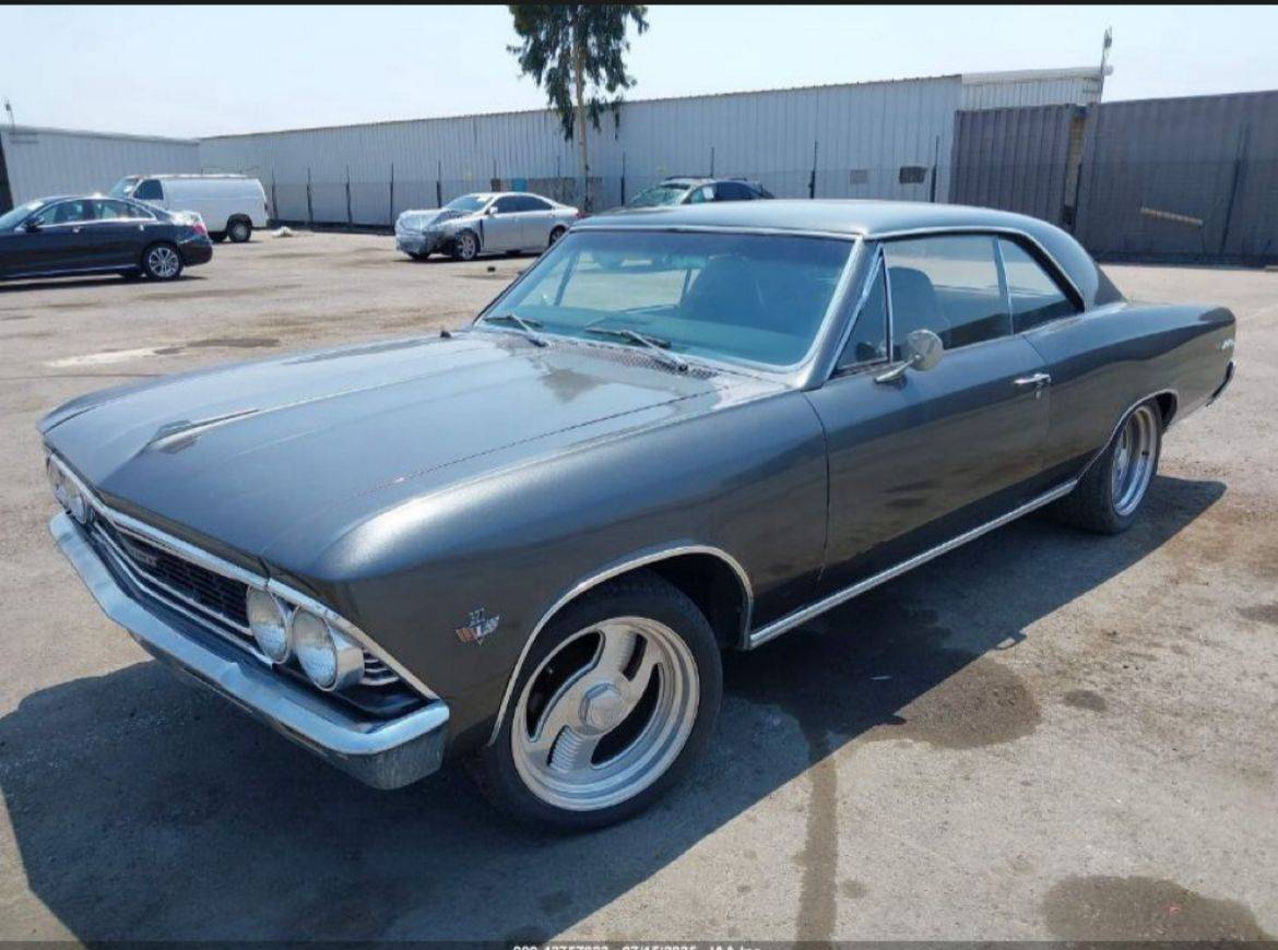 Chevy-malibu-1966-grey