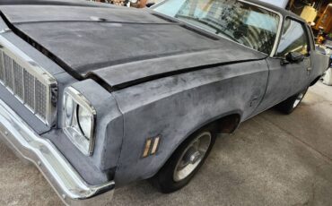 Chevy-malibu-1975-black-13