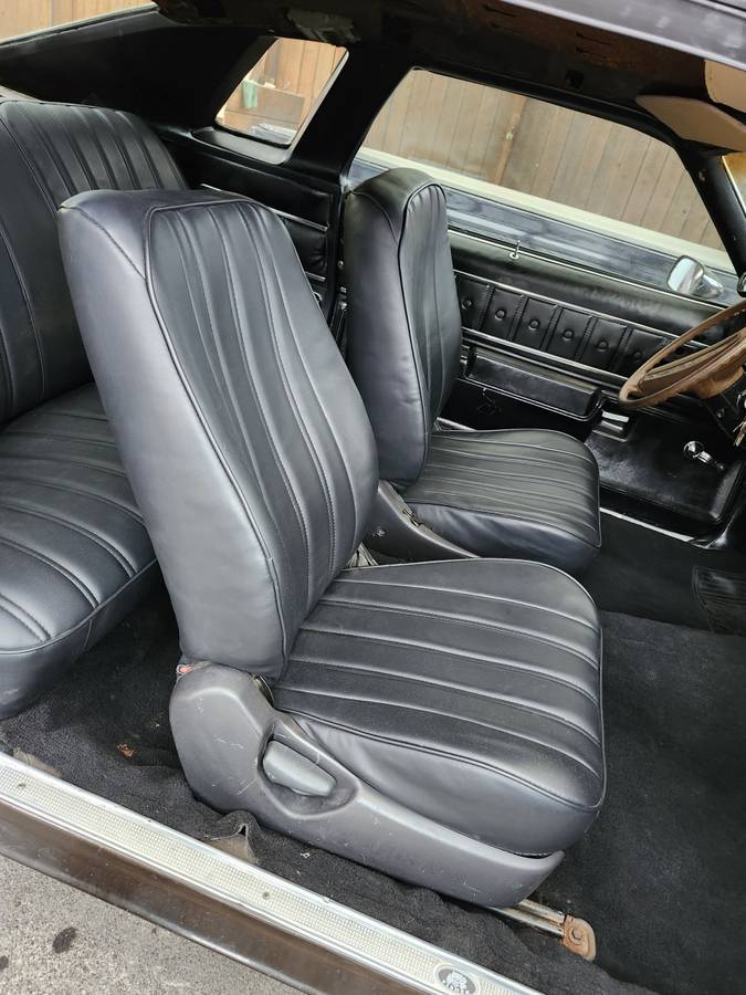 Chevy-malibu-1975-black-7