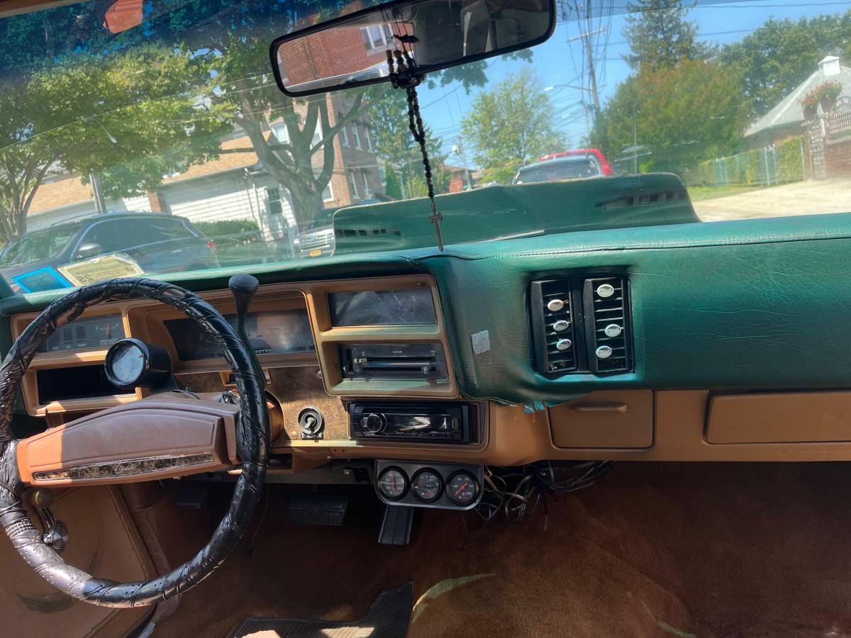 Chevy-malibu-1975-green-3