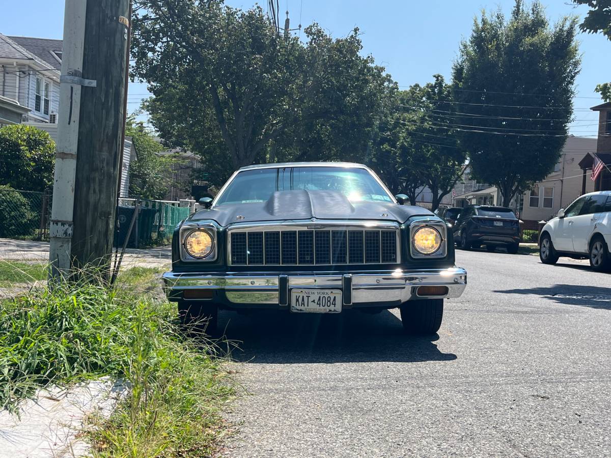 Chevy-malibu-1975-green-6