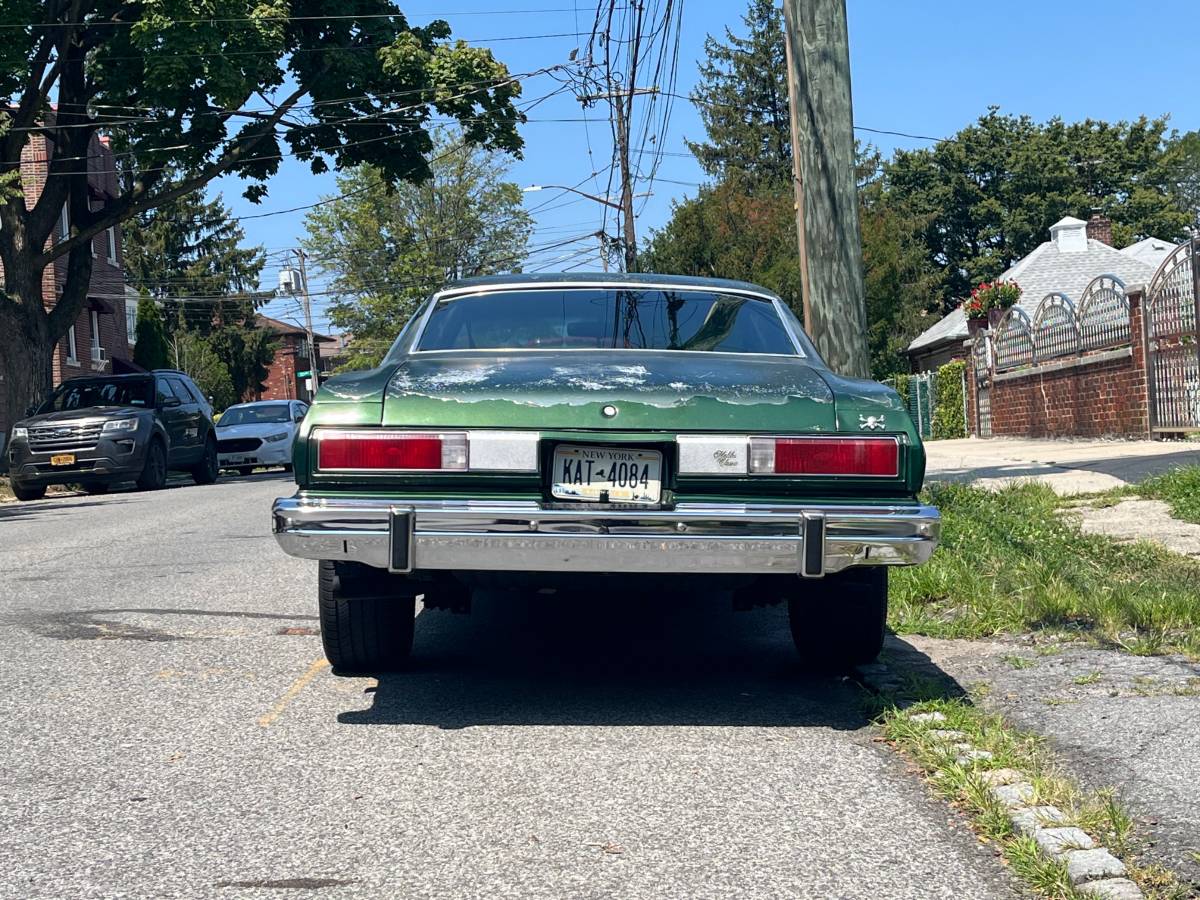 Chevy-malibu-1975-green-7