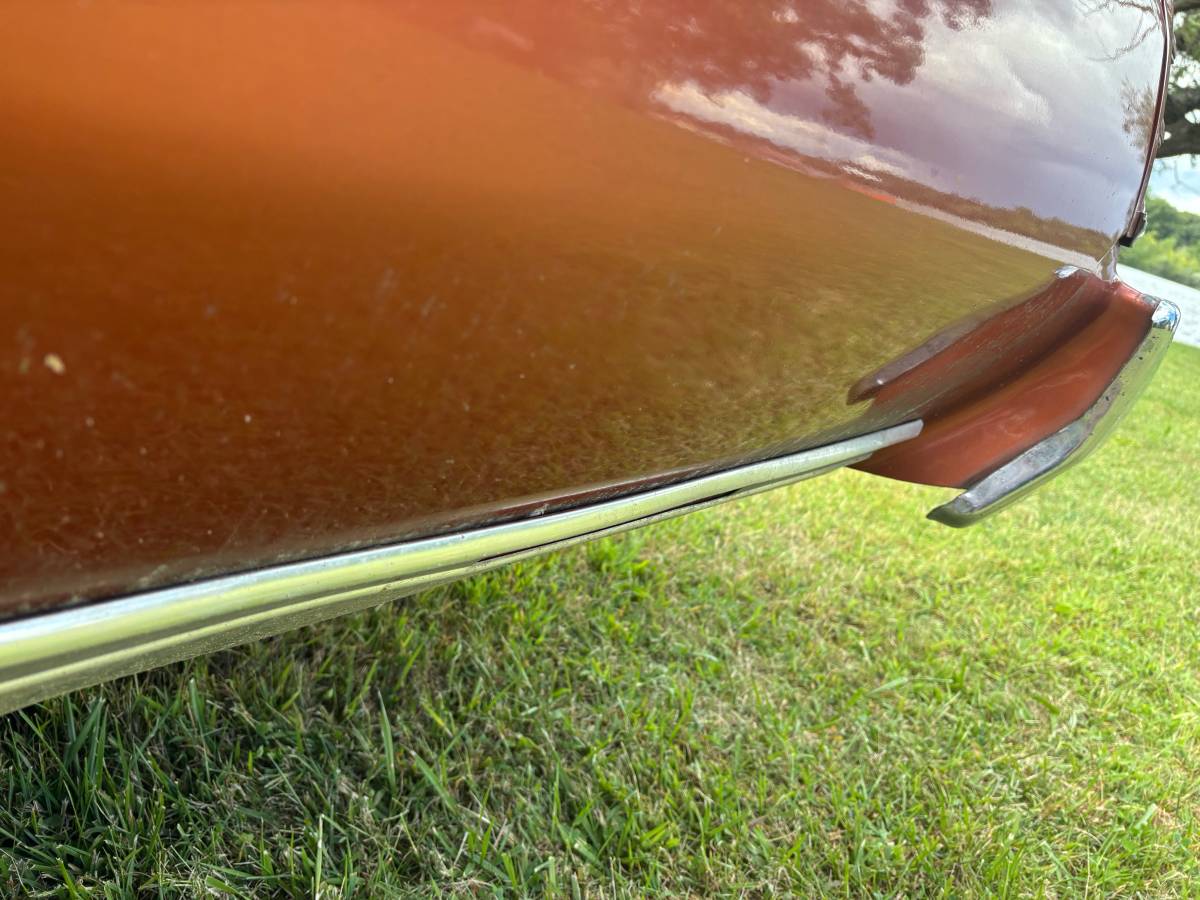 Chevy-monte-carlo-1975-custom-20