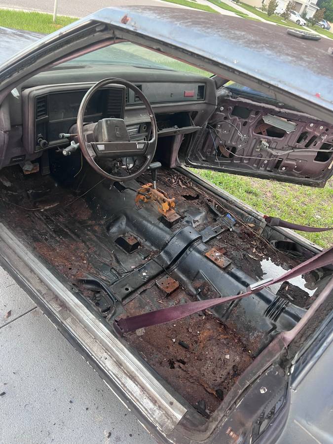 Chevy-monte-carlo-1985-10