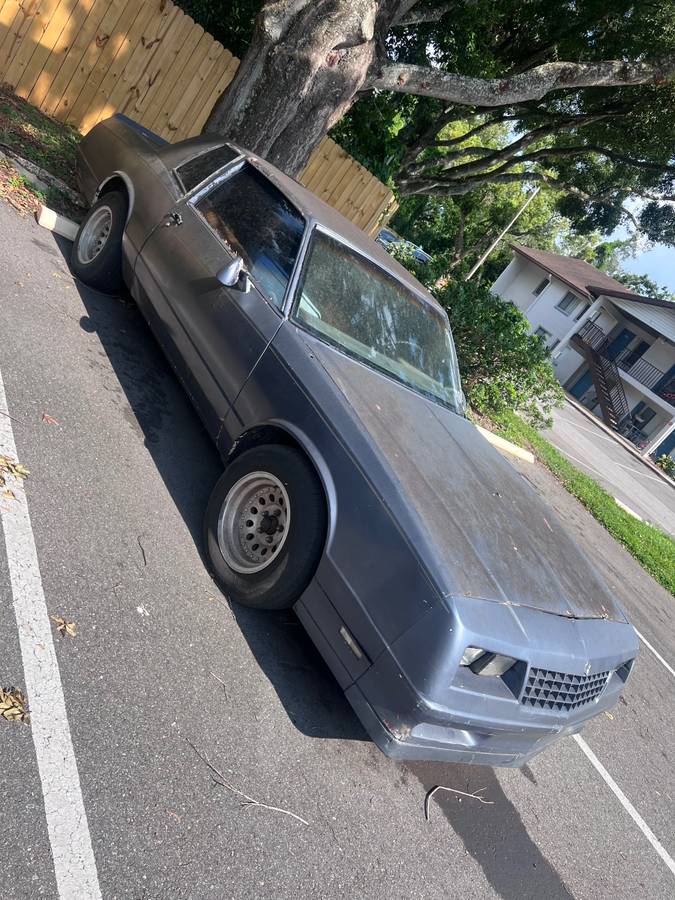 Chevy-monte-carlo-1985-23