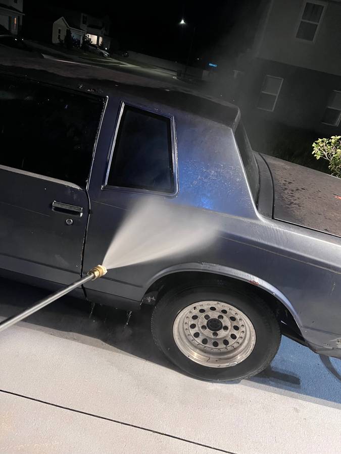 Chevy-monte-carlo-1985-7