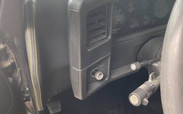 Chevy-monte-carlo-1986-black-9