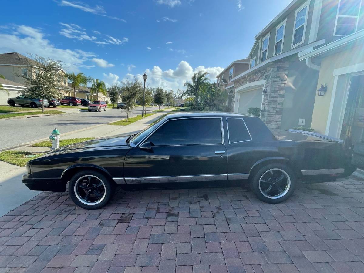 Chevy-monte-carlo-1986-black