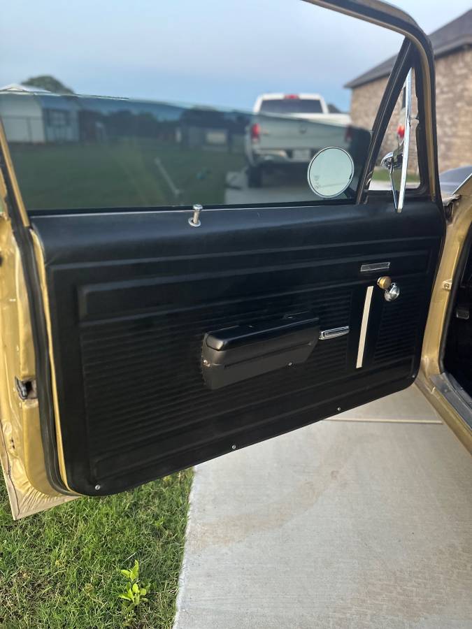 Chevy-nova-1969-custom-18