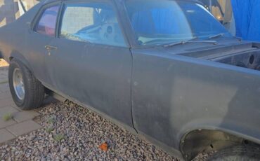 Chevy-nova-1974-black-2