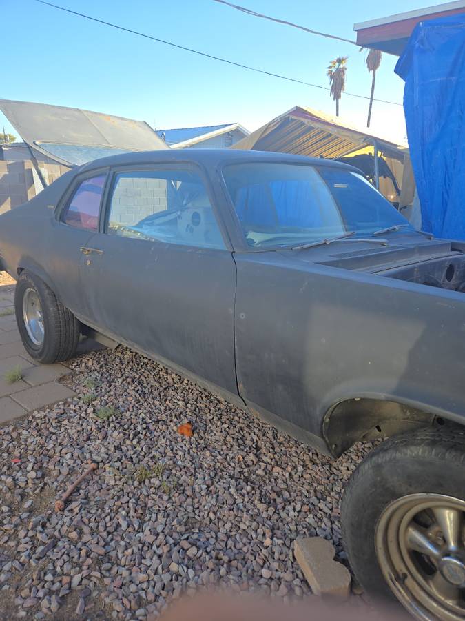 Chevy-nova-1974-black-2