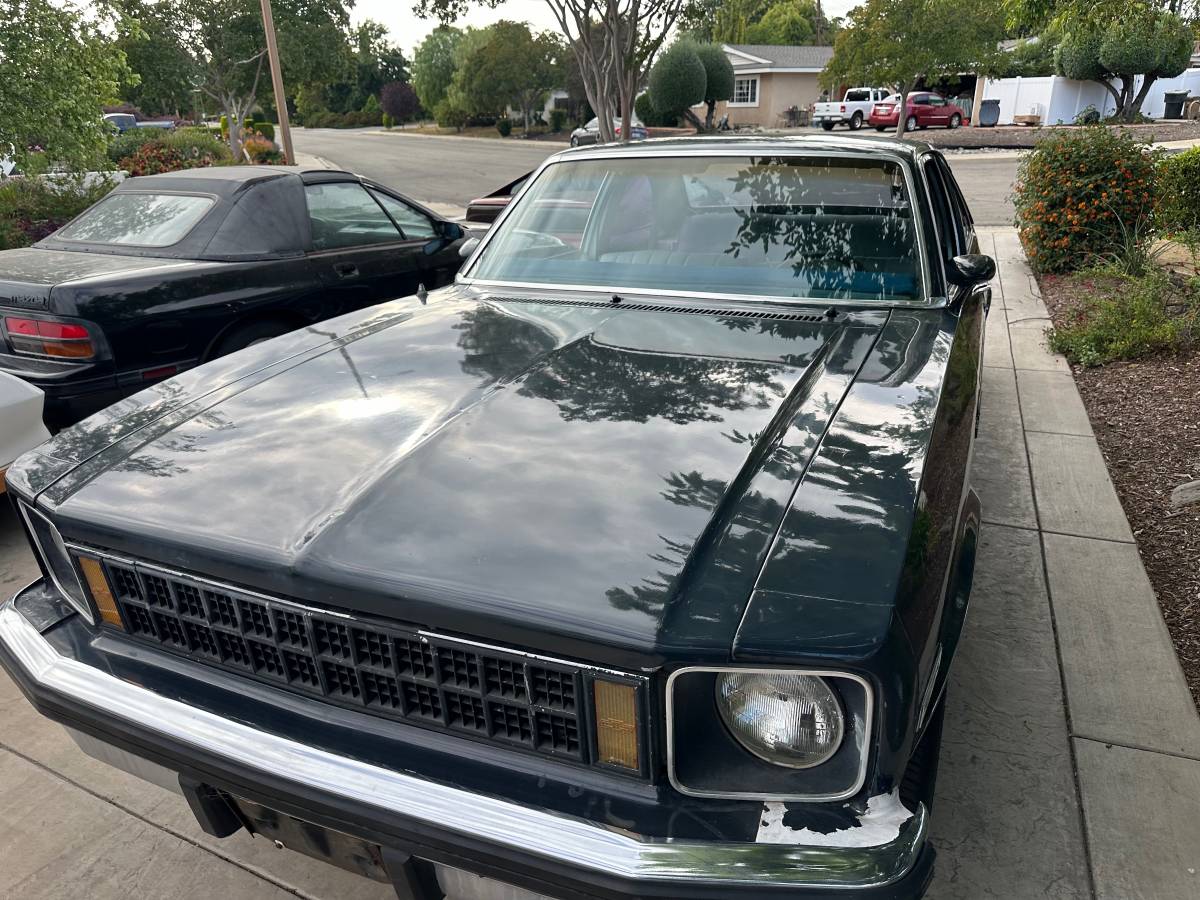 Chevy-nova-1975-blue-1