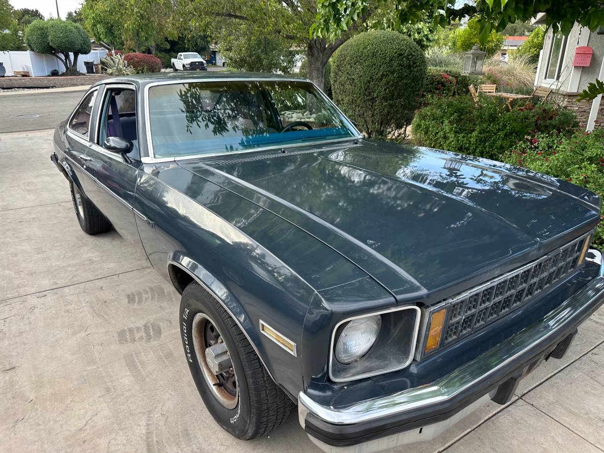 Chevy-nova-1975-blue-4