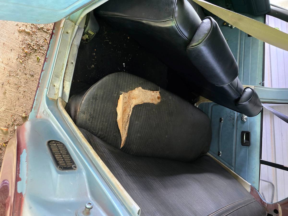 Chevy-nova-1977-custom-4