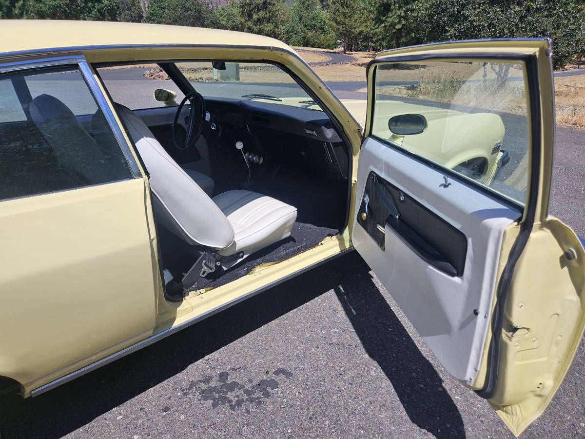 Chevy-nova-ss-1974-yellow-10