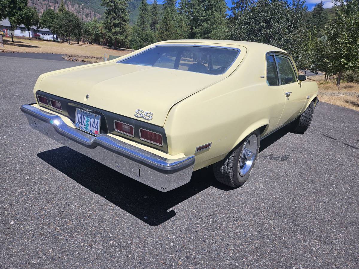 Chevy-nova-ss-1974-yellow-9