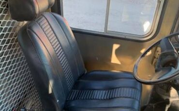 Chevy-p30-step-van-1986-21