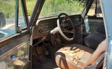 Chevy-panel-truck-suburban-c10-1966-3