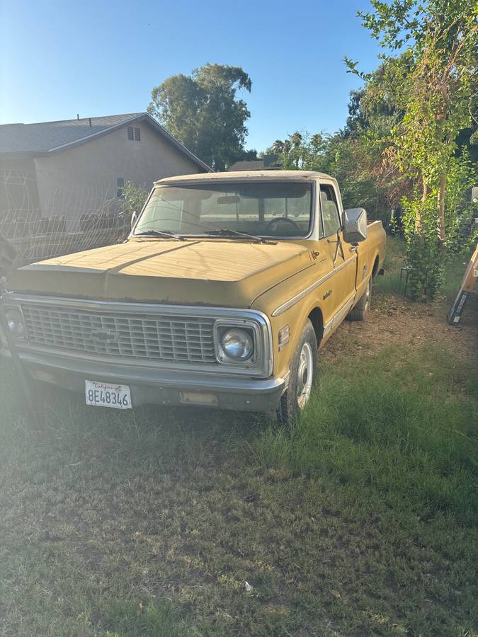 Chevy-pick-up-c-20-1971-yellow
