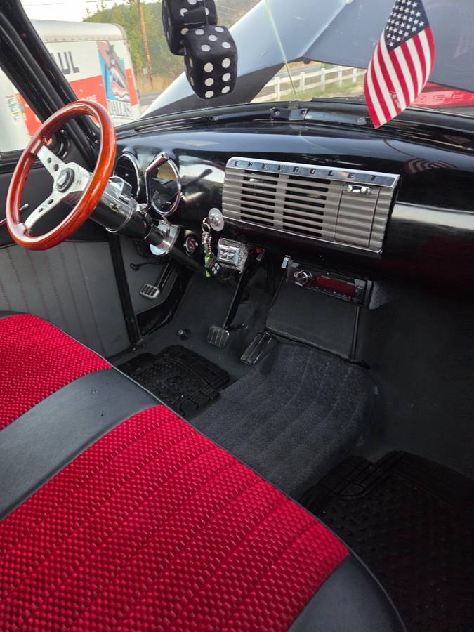 Chevy-pickup-1952-black-10