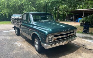 Chevy-pickup-30-full-ton-8lug-1967-green-1