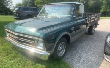 Chevy-pickup-30-full-ton-8lug-1967-green-10