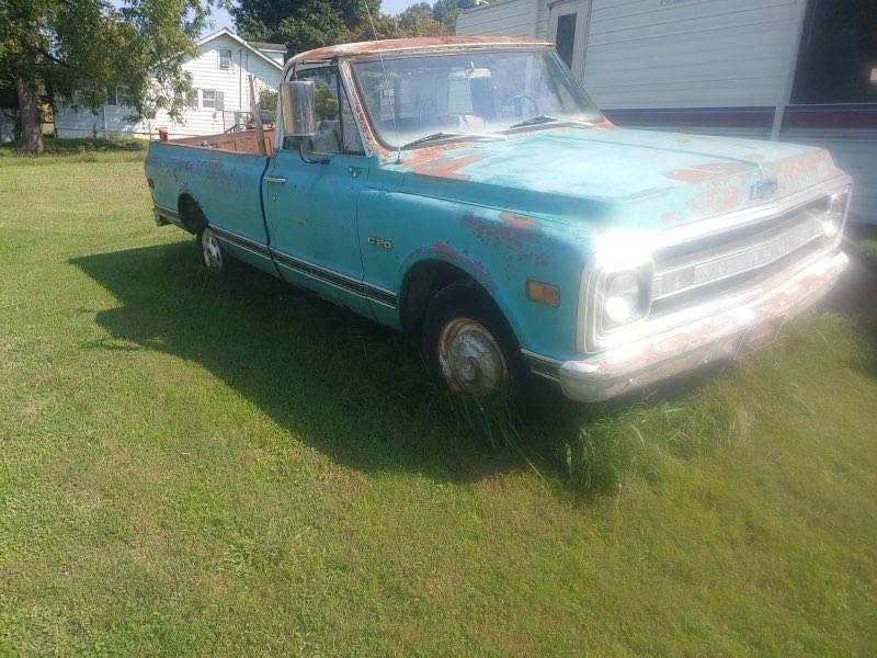 Chevy-pickup-longbed-1970-green-2