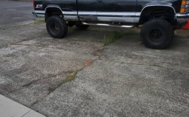 Chevy-pickup-truck-1991-black
