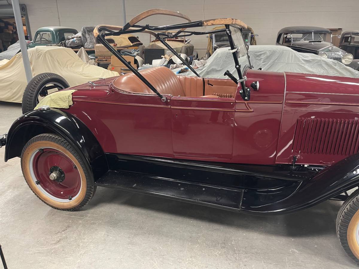 Chevy-roadster-1928-red-10