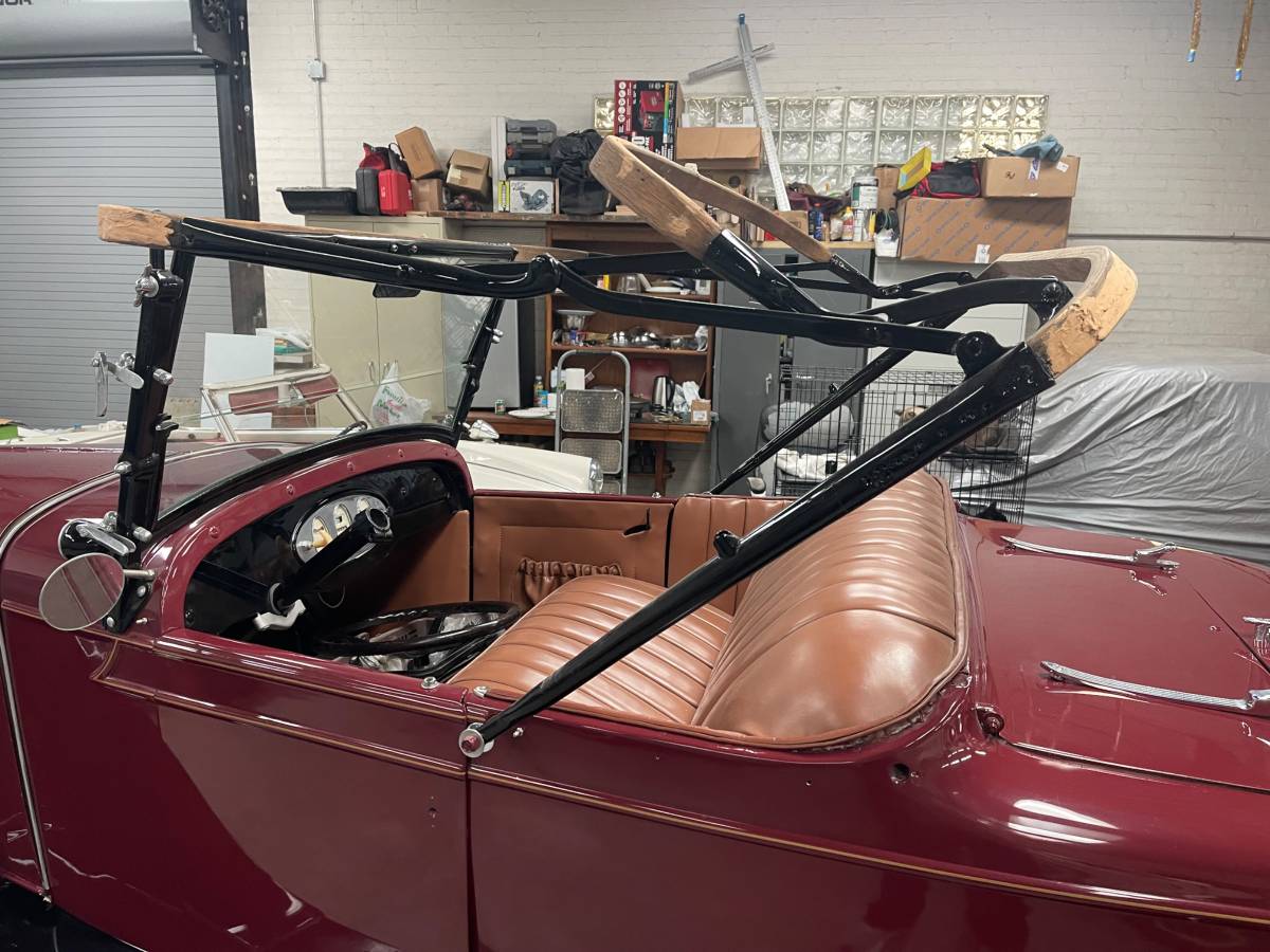 Chevy-roadster-1928-red-13