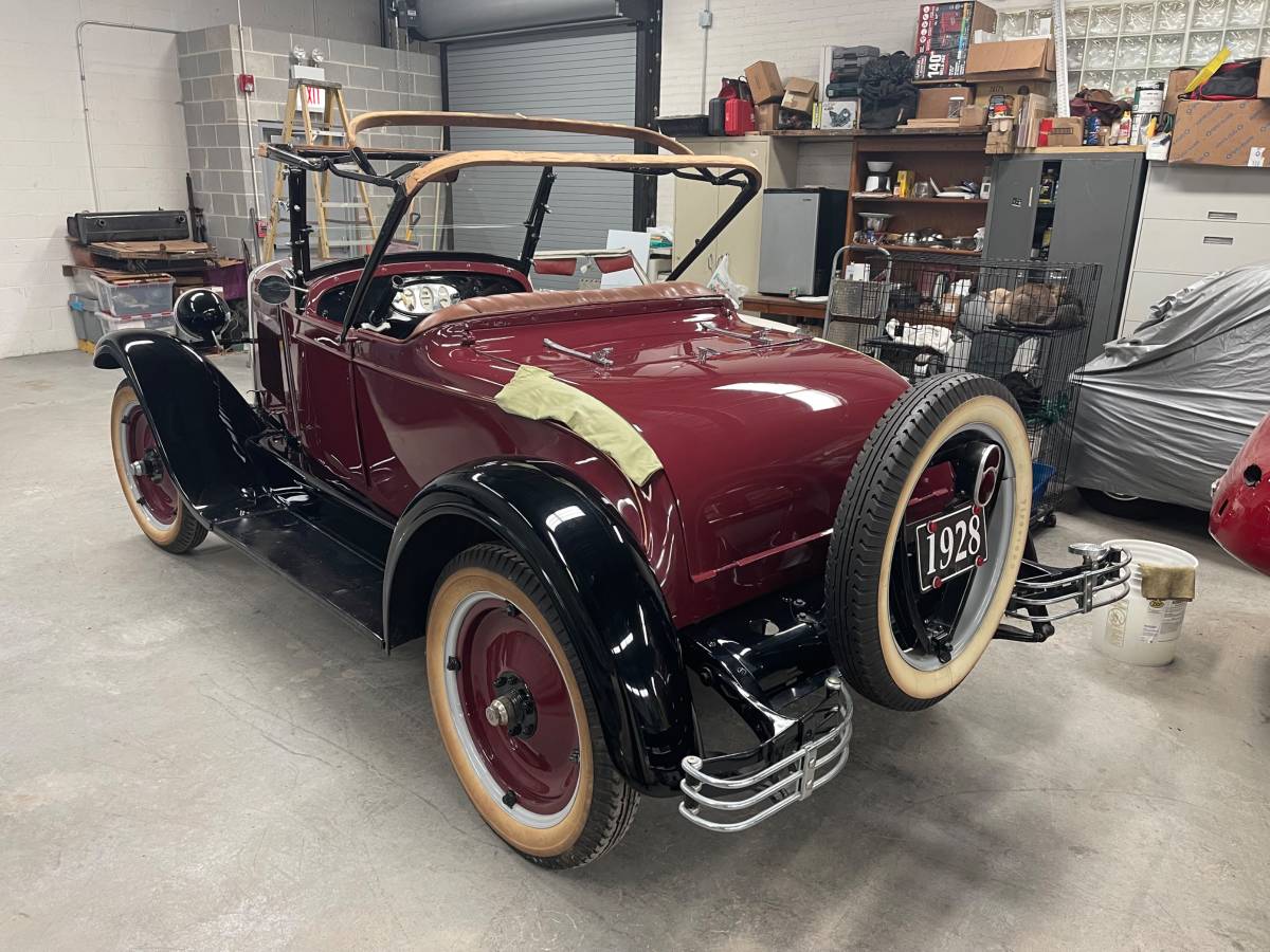 Chevy-roadster-1928-red-18