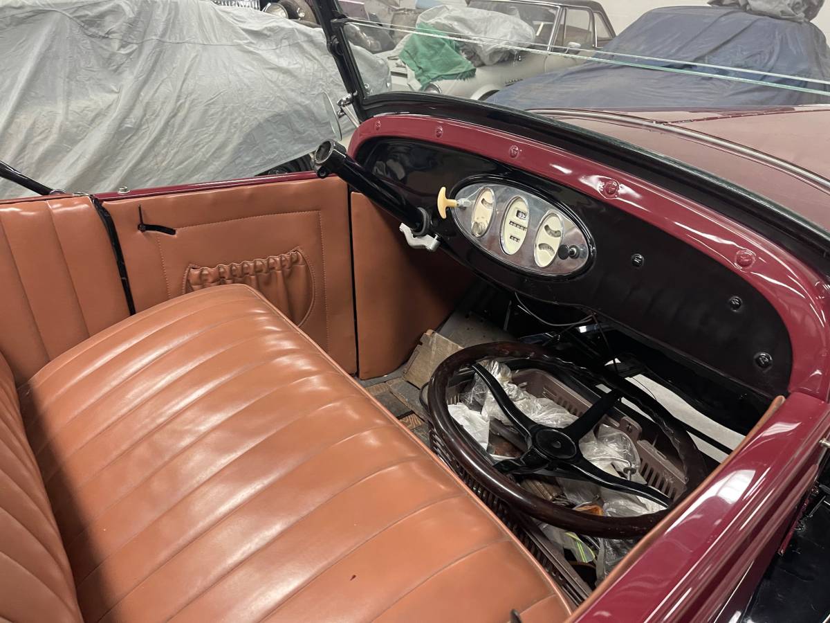 Chevy-roadster-1928-red-3