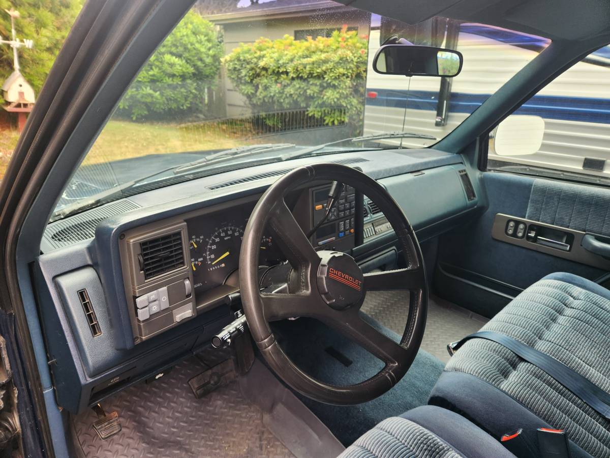 Chevy-s-silverado-1994-blue-2