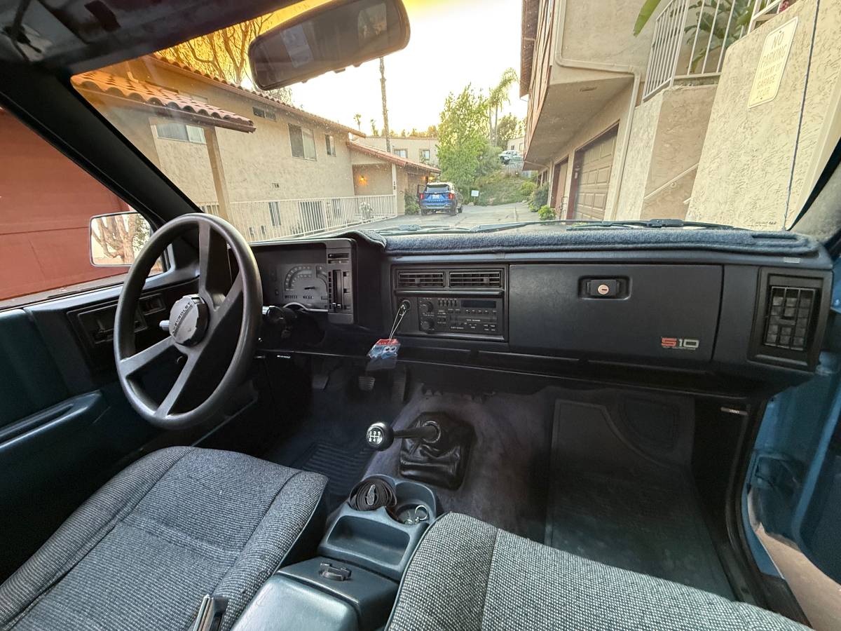 Chevy-s10-1987-blue-6