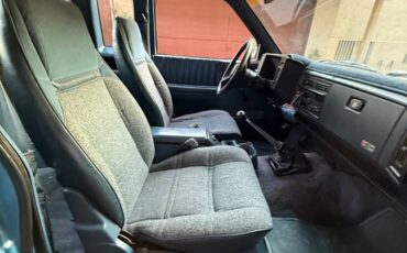 Chevy-s10-1987-blue-7