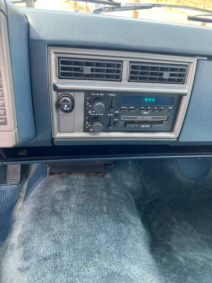 Chevy-s10-1991-white-12