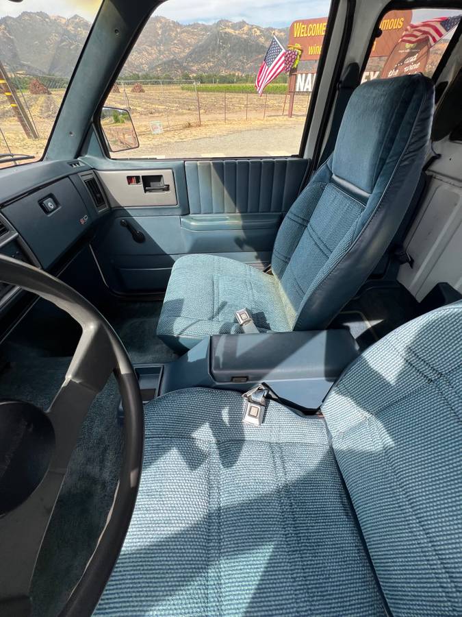 Chevy-s10-1991-white-14
