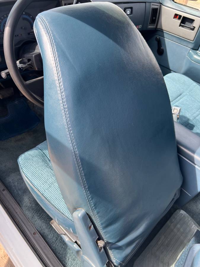 Chevy-s10-1991-white-15